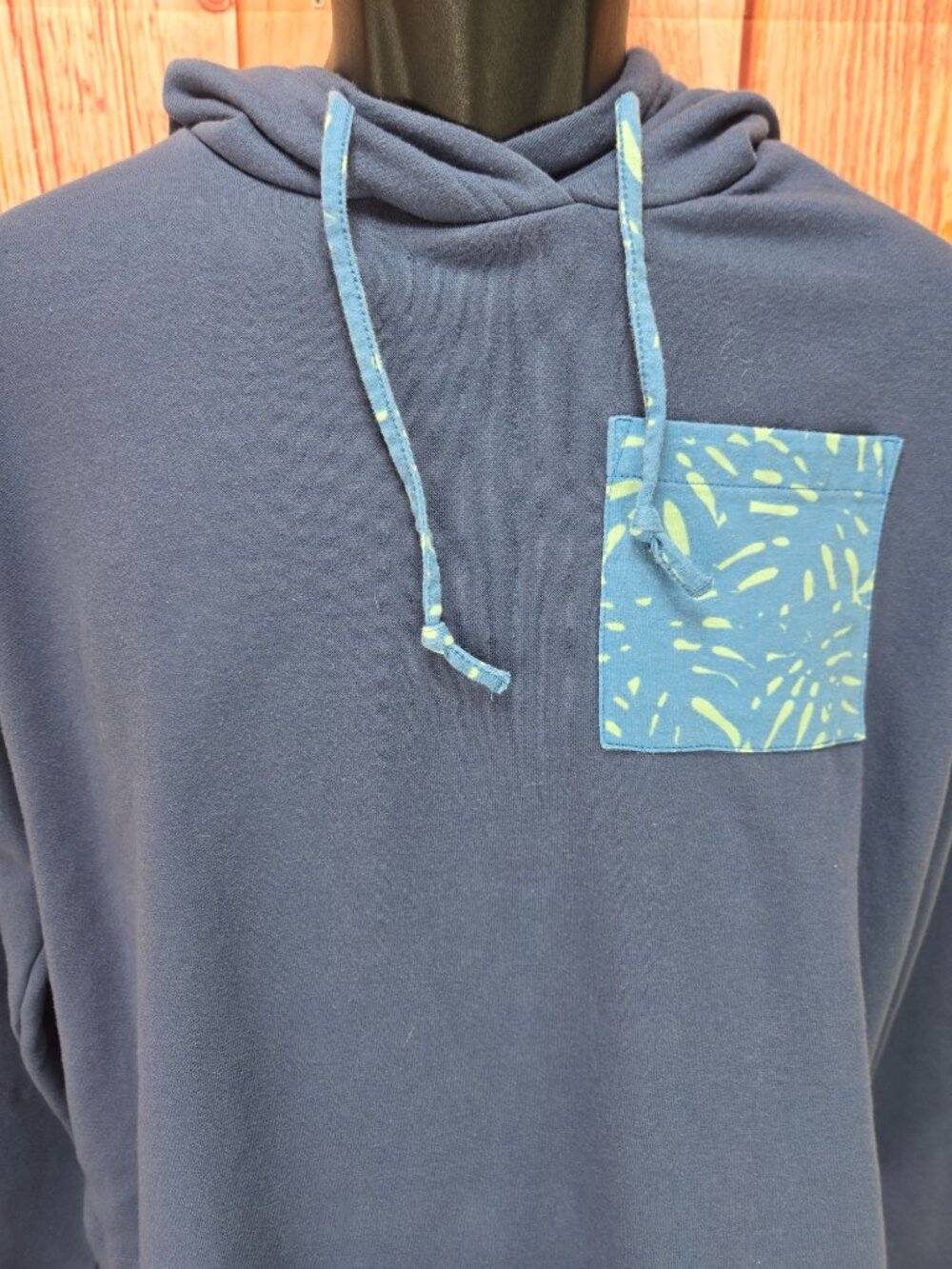 Southern Tide Womens Navy Cropped Hoodie Medium - Picture 3 of 7
